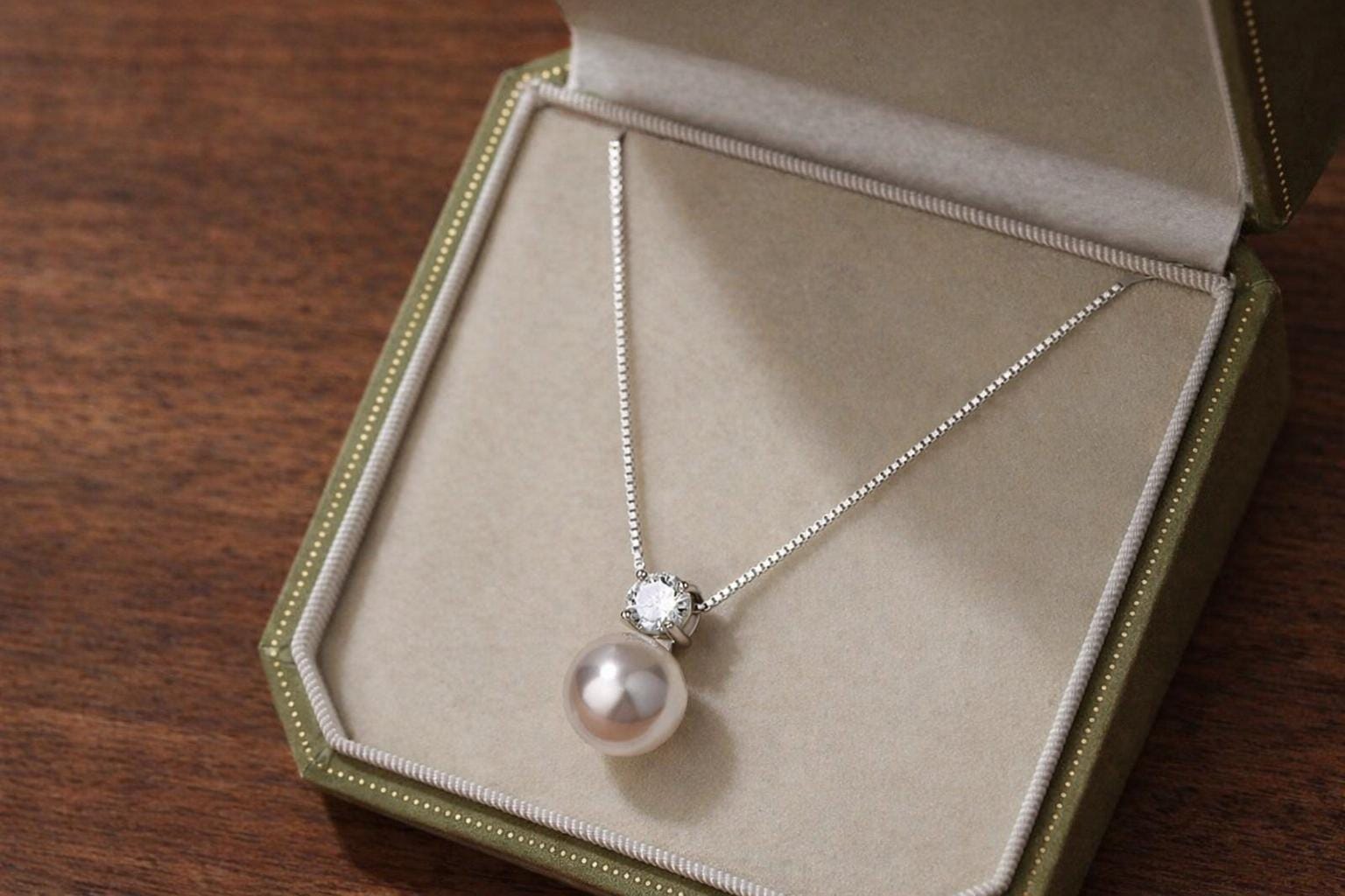 Sterling Silver Pearl Diamond Pendant Necklace, Elegant Collarbone Chain Jewelry