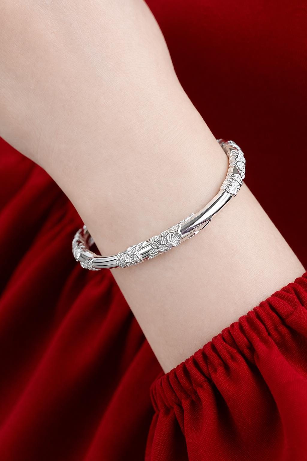 Vintage Floral Silver Plated Bangle, Engraved Elegant Minimalist Bracelet