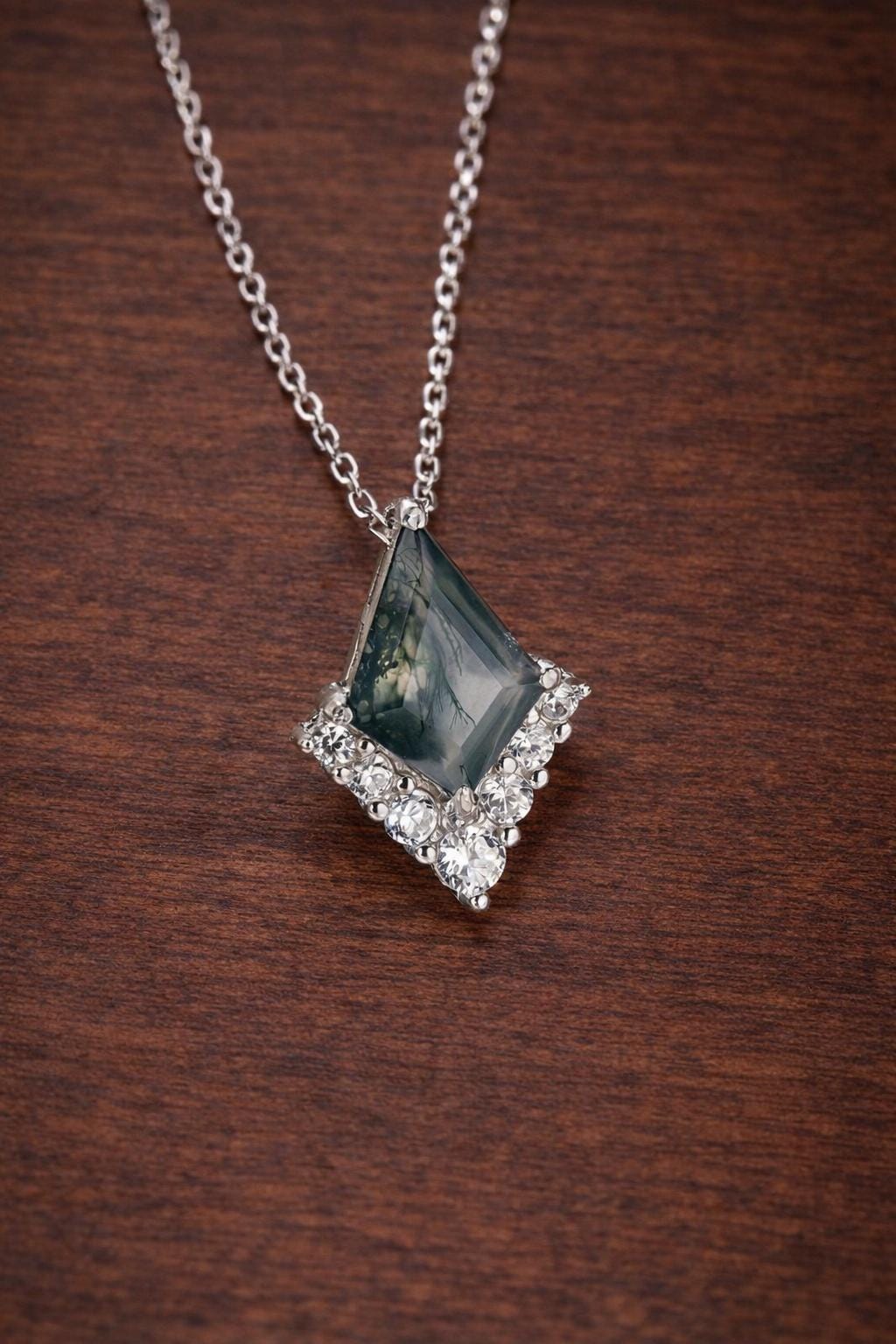 925 Sterling Silver Green Agate Rhombus Pendant Necklace, Elegant Minimalist Jewelry