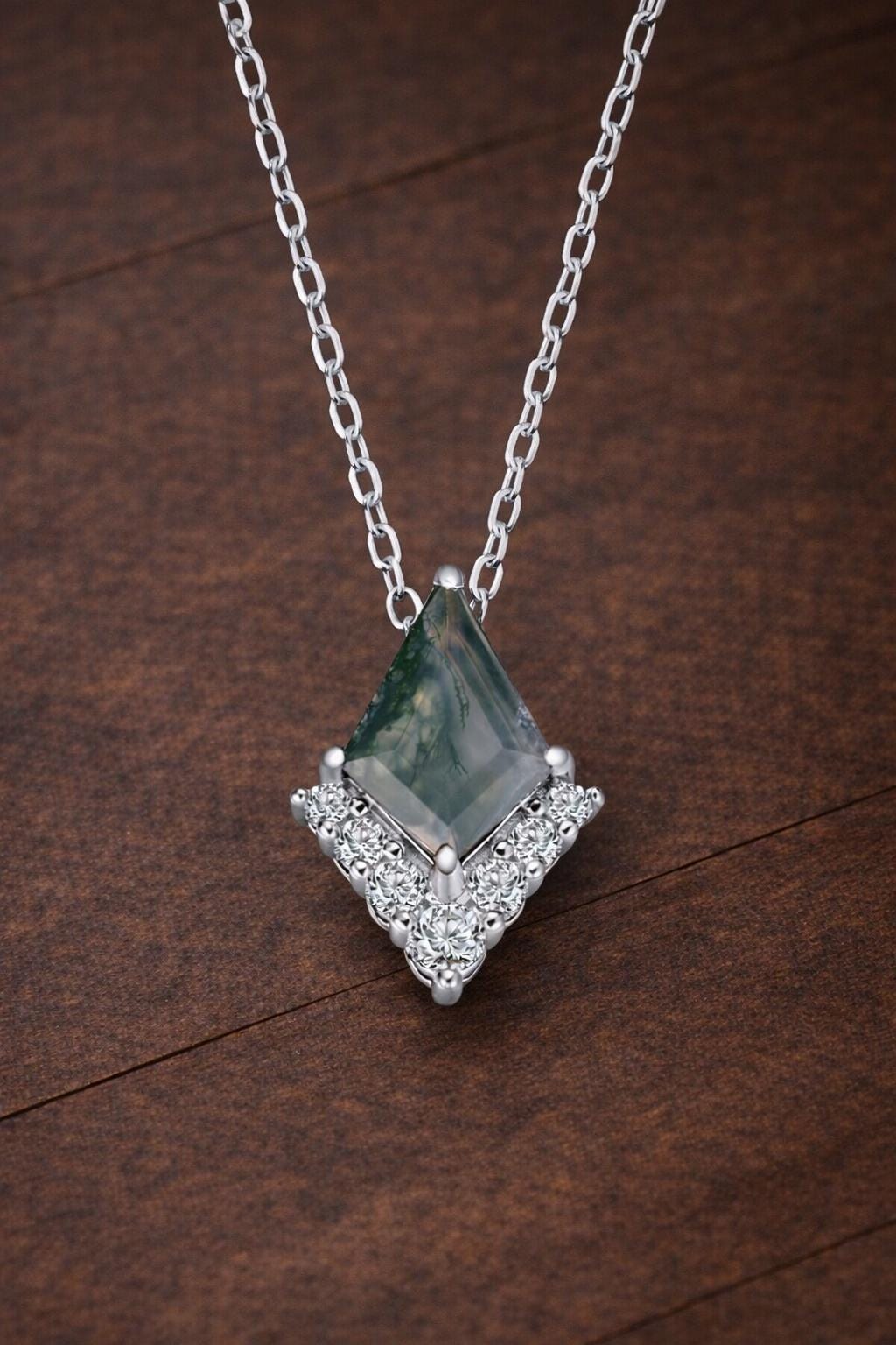 925 Sterling Silver Green Agate Rhombus Pendant Necklace, Elegant Minimalist Jewelry