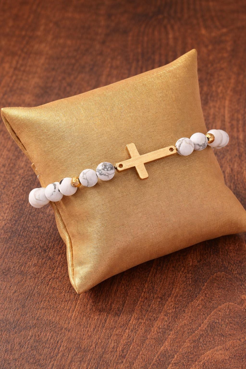 1pc Fashionable Simple & Versatile Car Wheel, Glass, Metallic Cross Beaded Bracelet